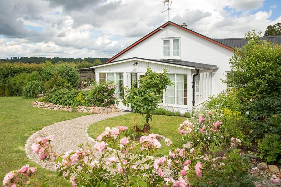 Blomstertantens Hus Трелебори Екстериор снимка