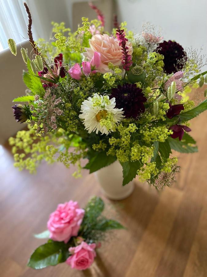 Blomstertantens Hus Трелебори Екстериор снимка