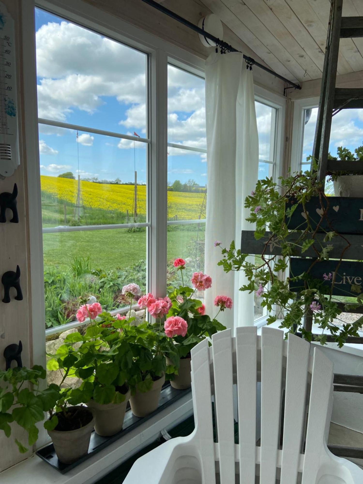 Blomstertantens Hus Трелебори Екстериор снимка
